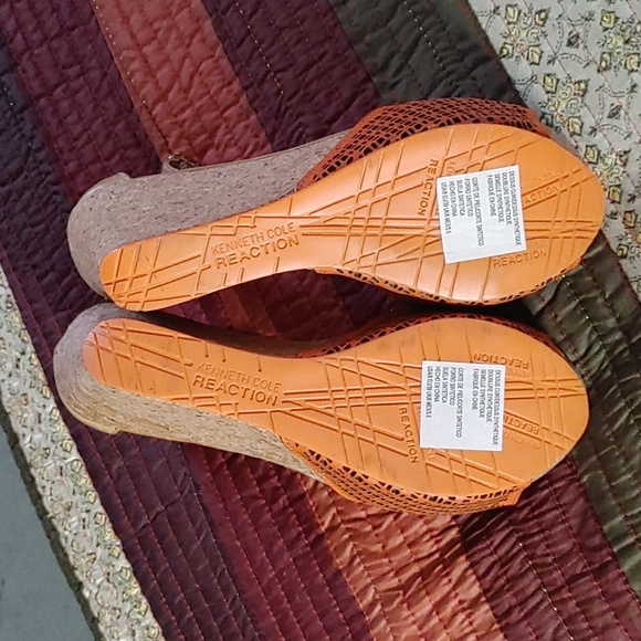 KENNETH COLE* Reaction Soleness strap wedge sandal size 8 tan/orange colour - Picture 6 of 12